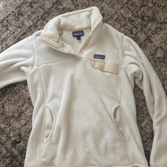Patagonia Jackets & Blazers - Patagonia White and Tan Snap-T Fleece